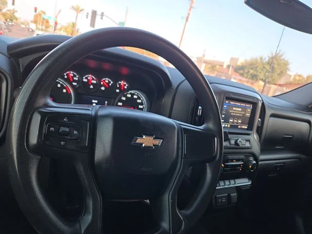 Used 2023 Black Chevrolet Custom image 9