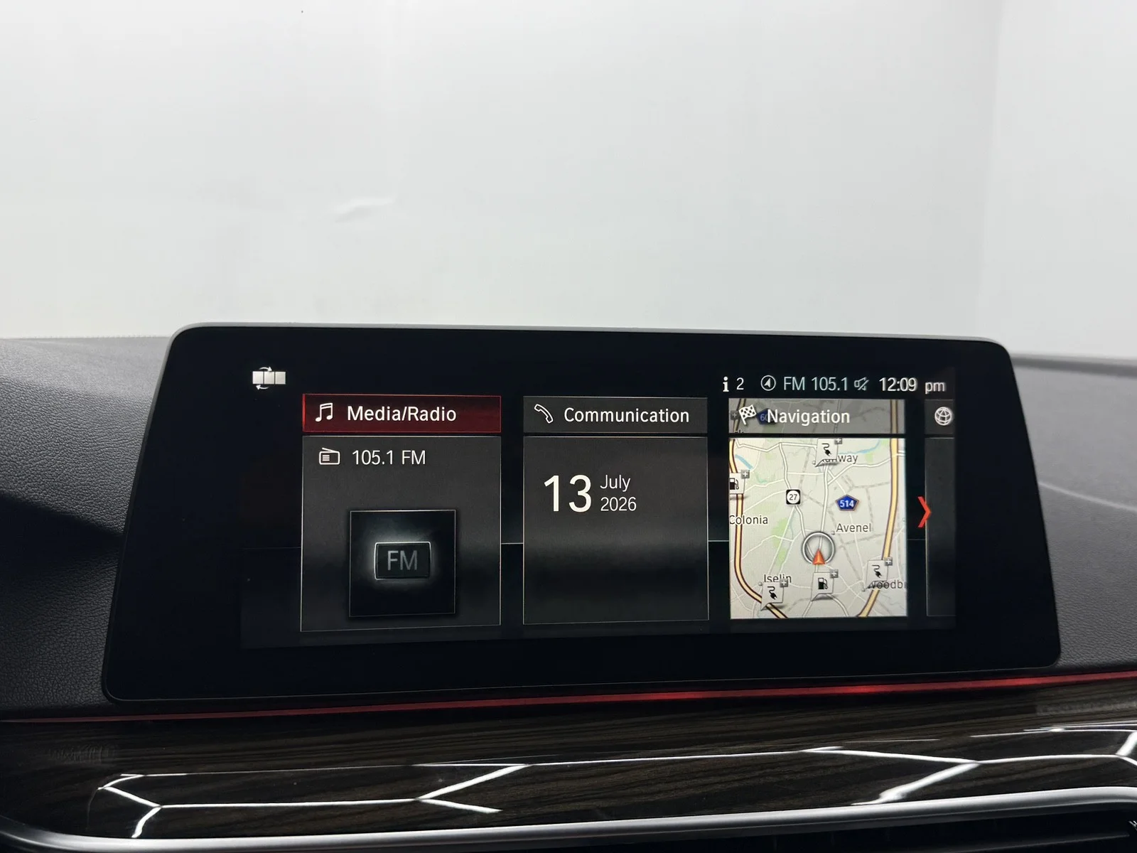 Used 2018 Bluestone Metallic BMW 530e xDrive iPerformance image 18
