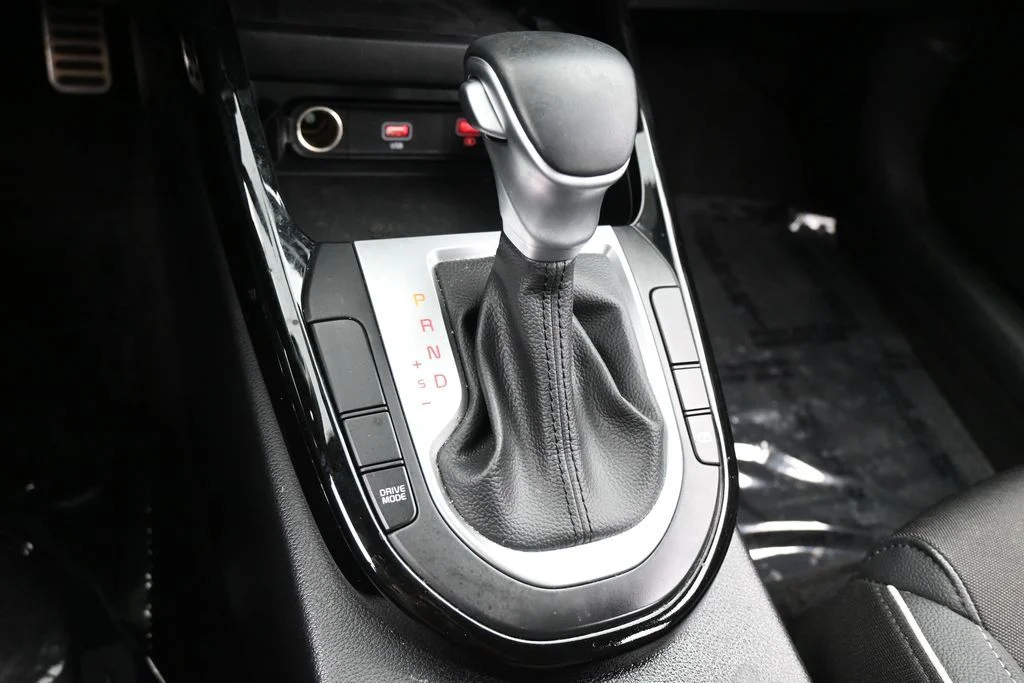 Used 2024 Gravity Gray Kia GT-Line image 28
