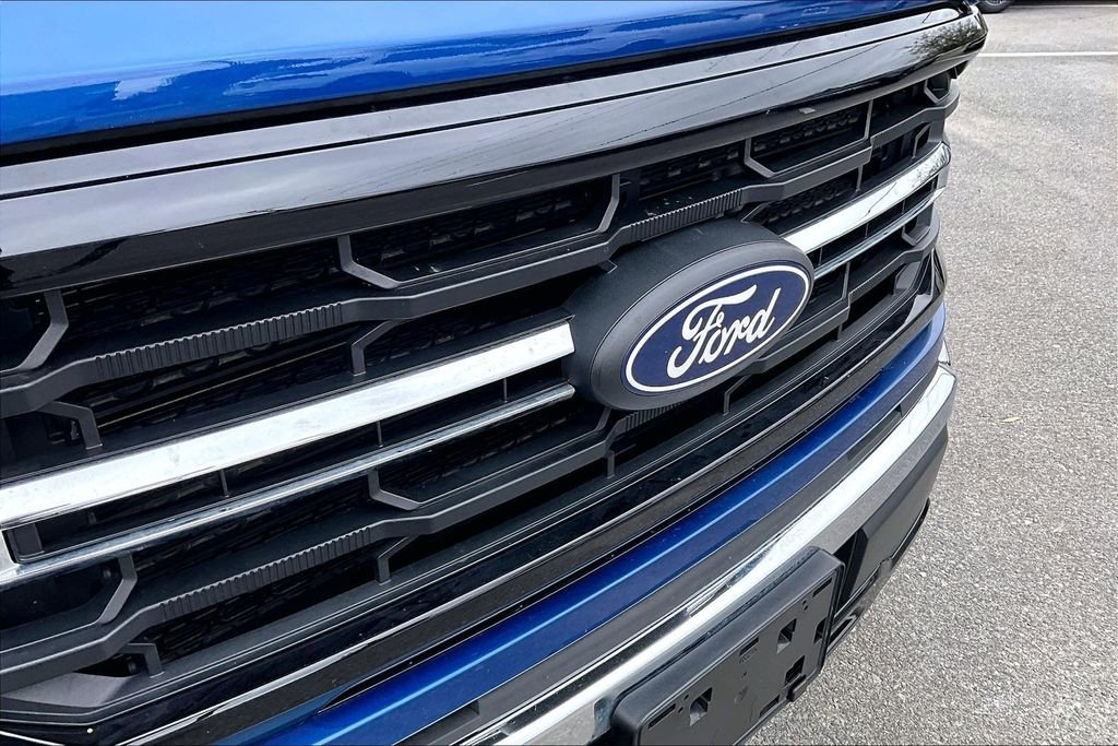 Used 2025 Blue Ford XLT image 33