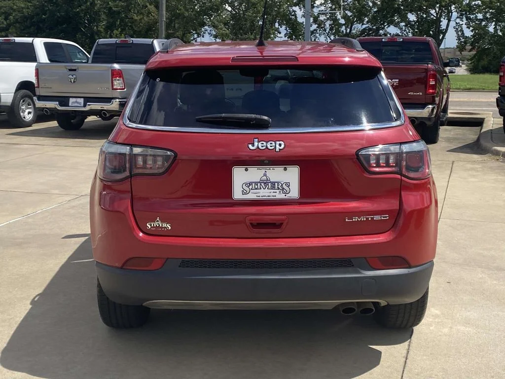 Used 2019 Red Jeep Limited image 7
