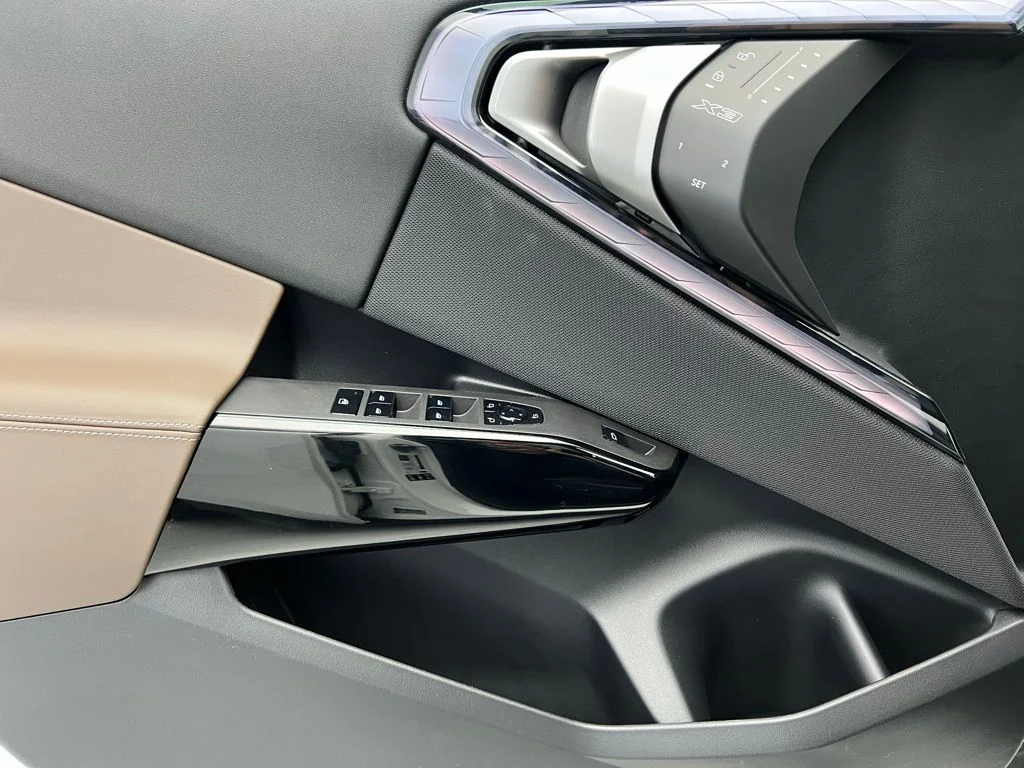 New 2026 Alpine White BMW 30 xDrive image 19