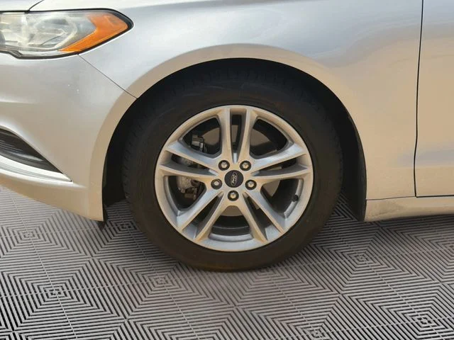 Used 2018 Silver Ford SE image 7