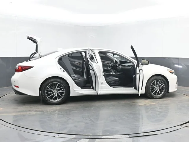 Used 2017 White Lexus 350 image 47