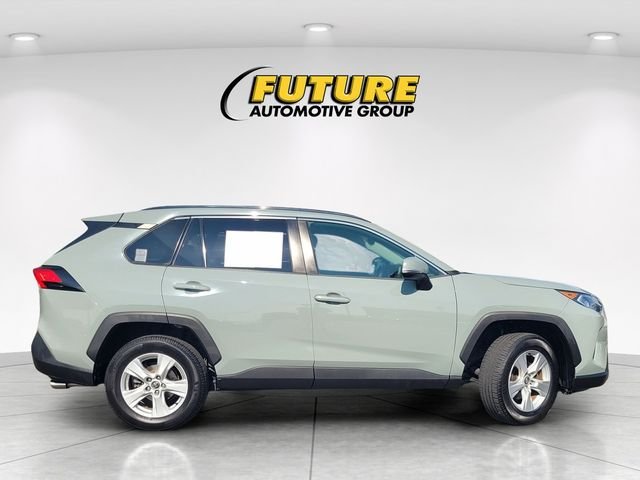 Used 2021 Gray Toyota XLE image 3