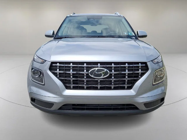 New 2026 Silver Hyundai SEL image 2