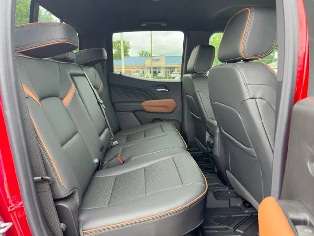 2026 GMC Canyon AT4 - Photo 11