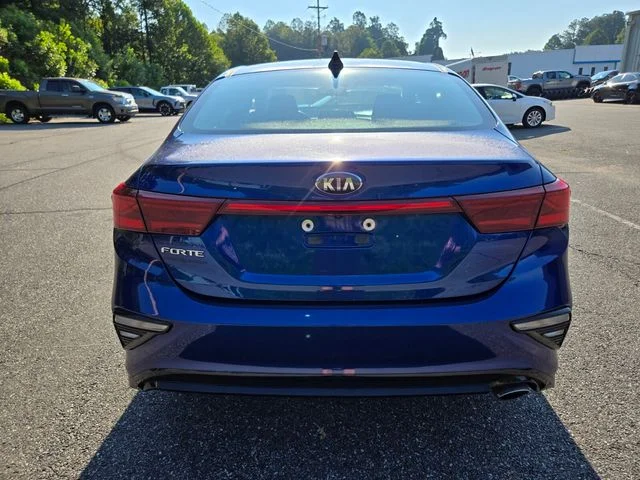 Used 2019 Blue Kia LXS image 8