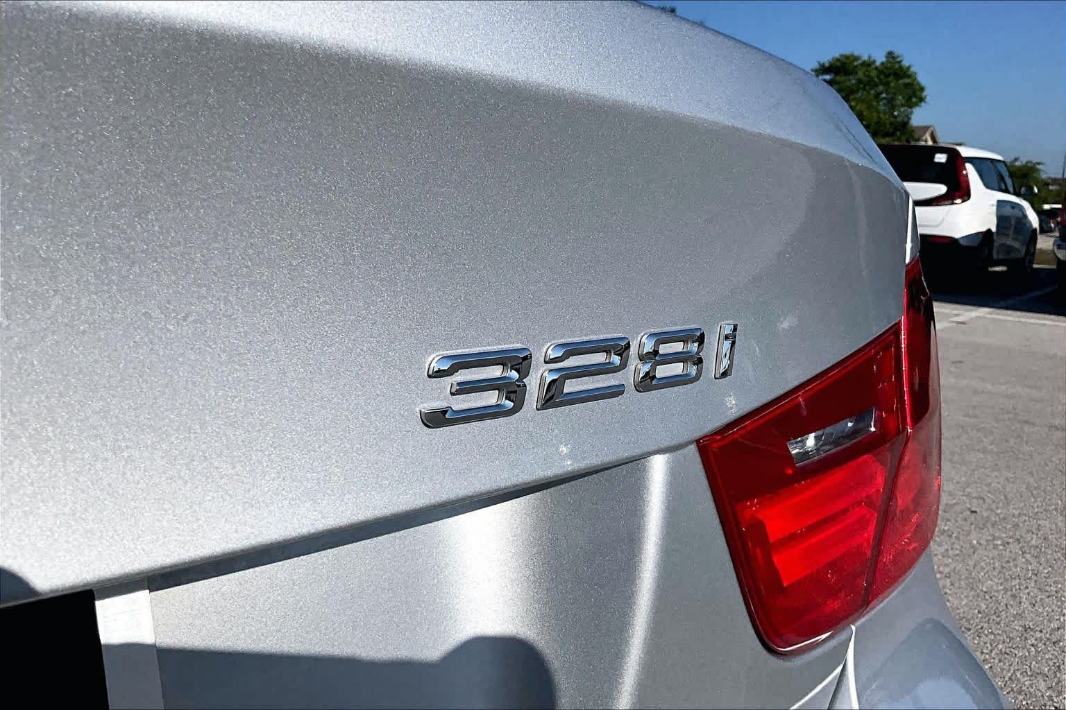 Used 2011 Titanium Silver Metallic BMW 328i image 9