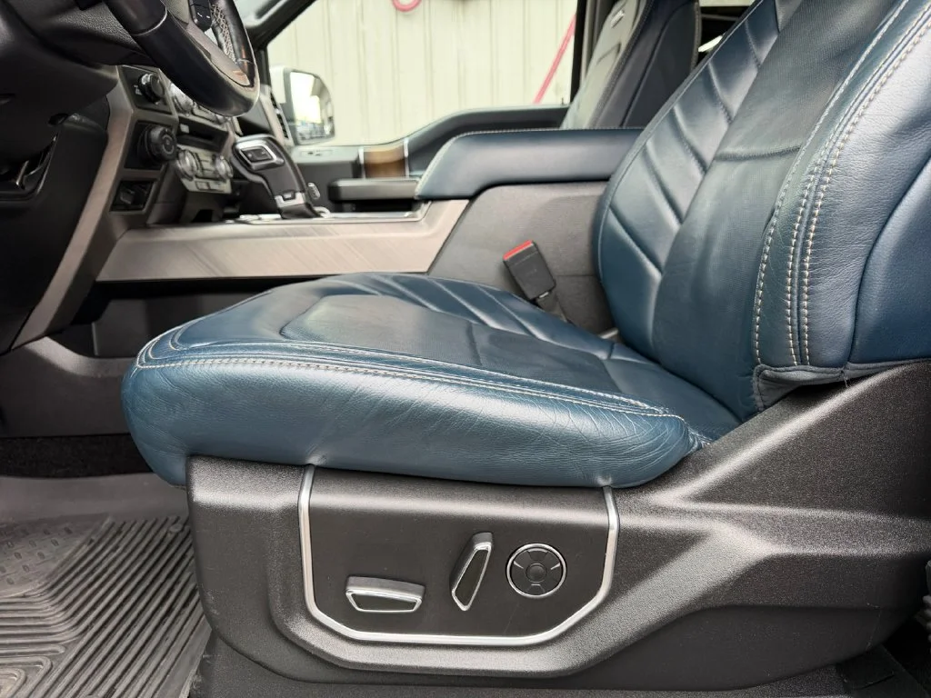 Used 2018 White Ford Limited image 25