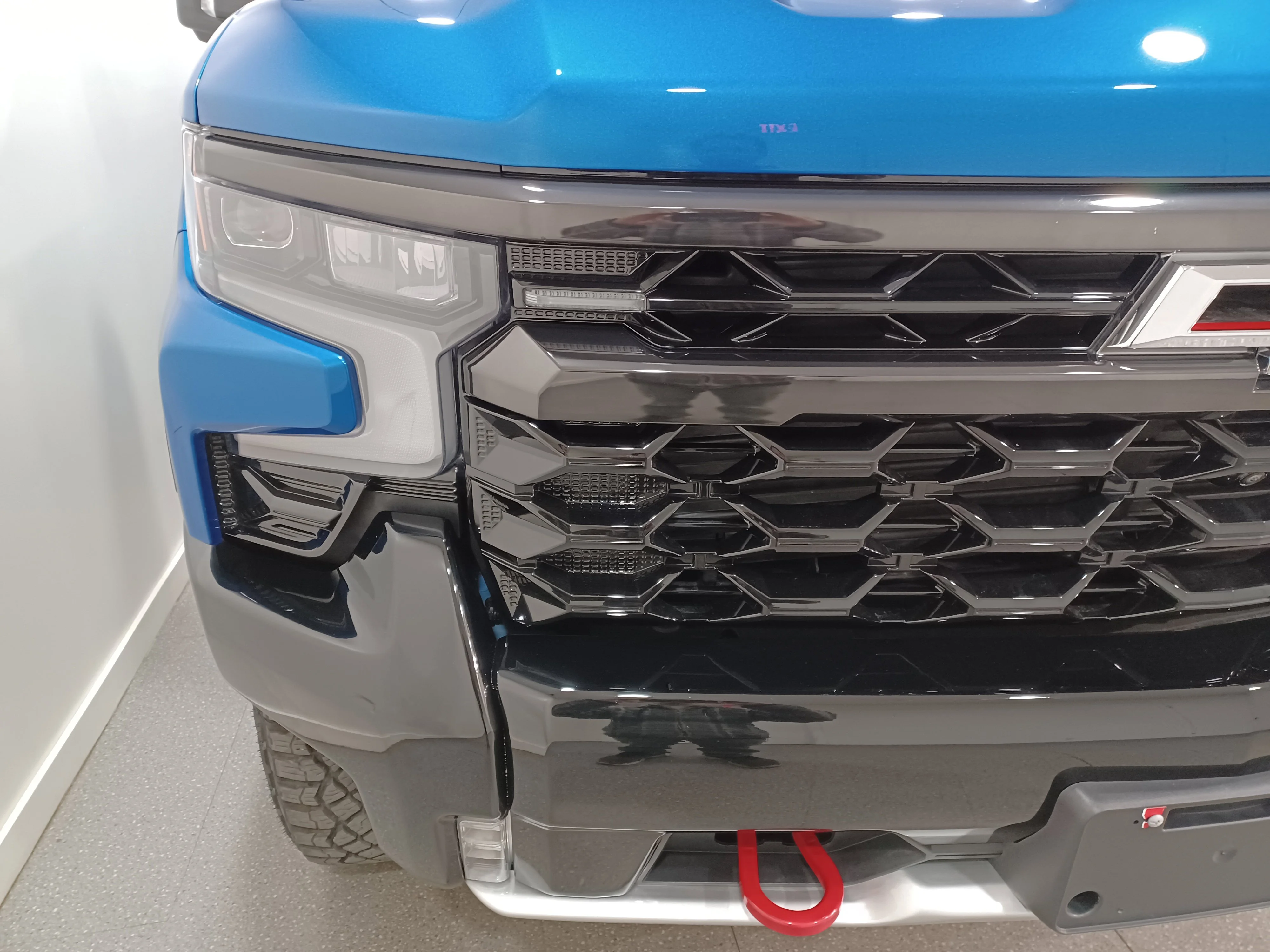 Certified Used 2024 Glacier Blue Metallic Chevrolet ZR2 4x4*Adaptive Cruise | Remote Start | Nav | Head Up Display | Cooled Leather | Htd Steering Wheel image 4