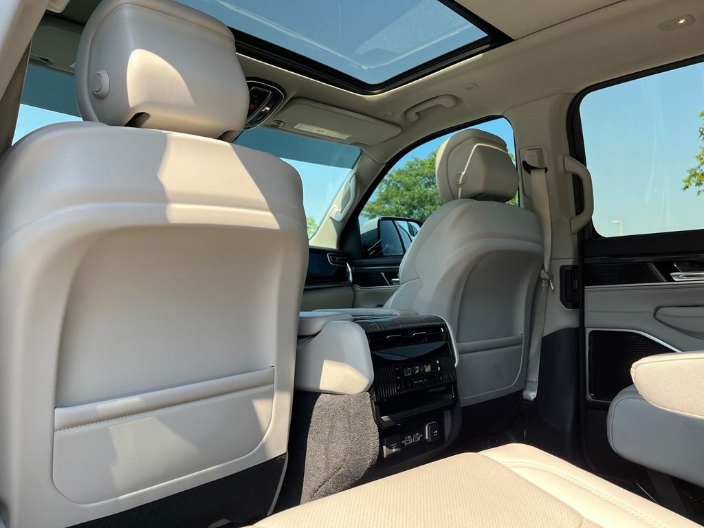 Used 2022 Silver Jeep Series III image 24