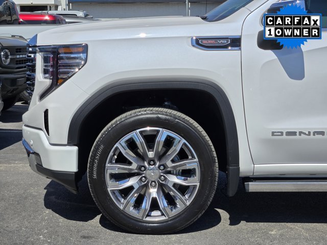 Certified Used 2023 White Frost Tricoat GMC  image 9