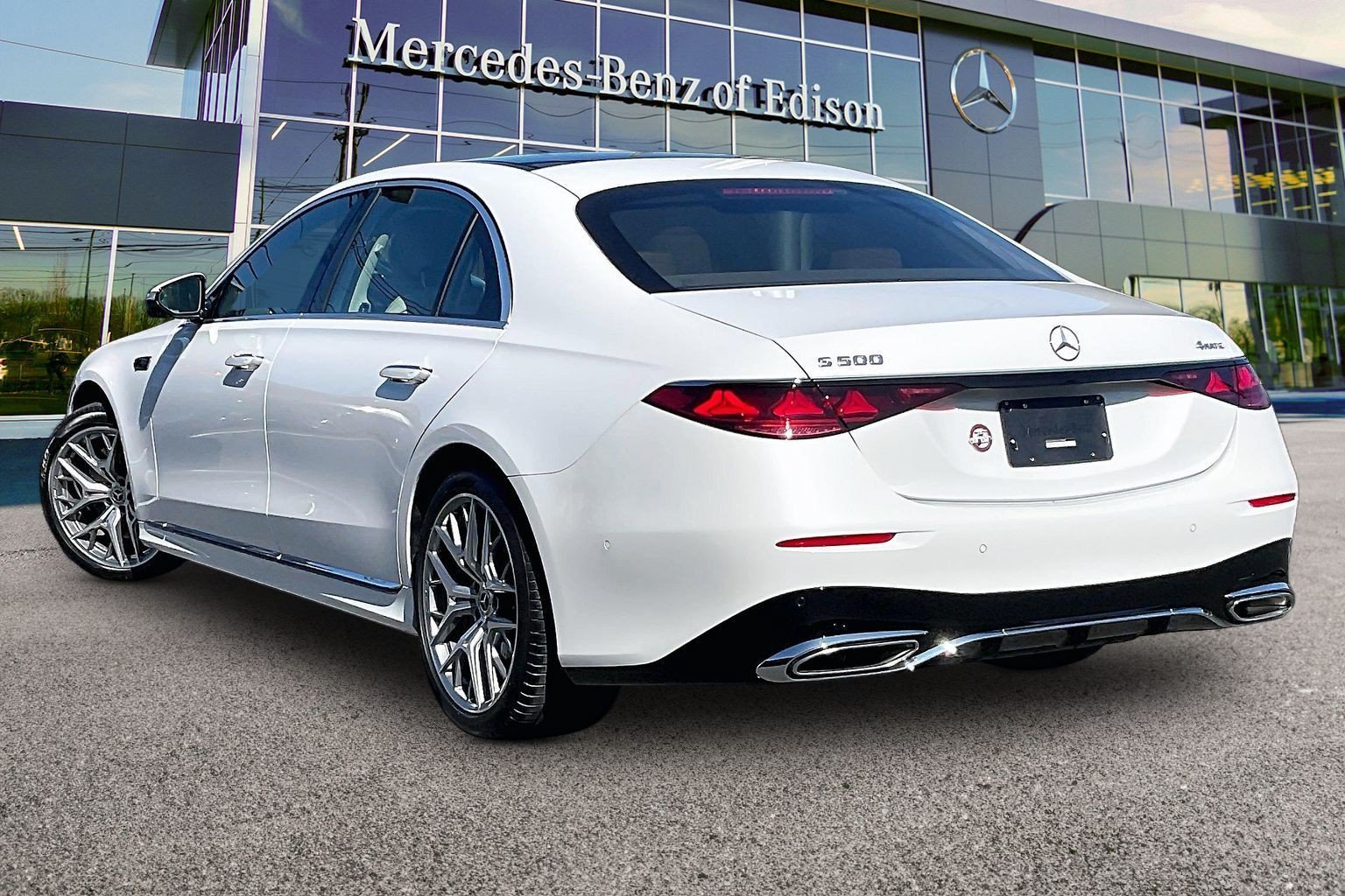 New 2027 MANUFAKTUR Moonlight White Metallic Mercedes-Benz S 500 image 16