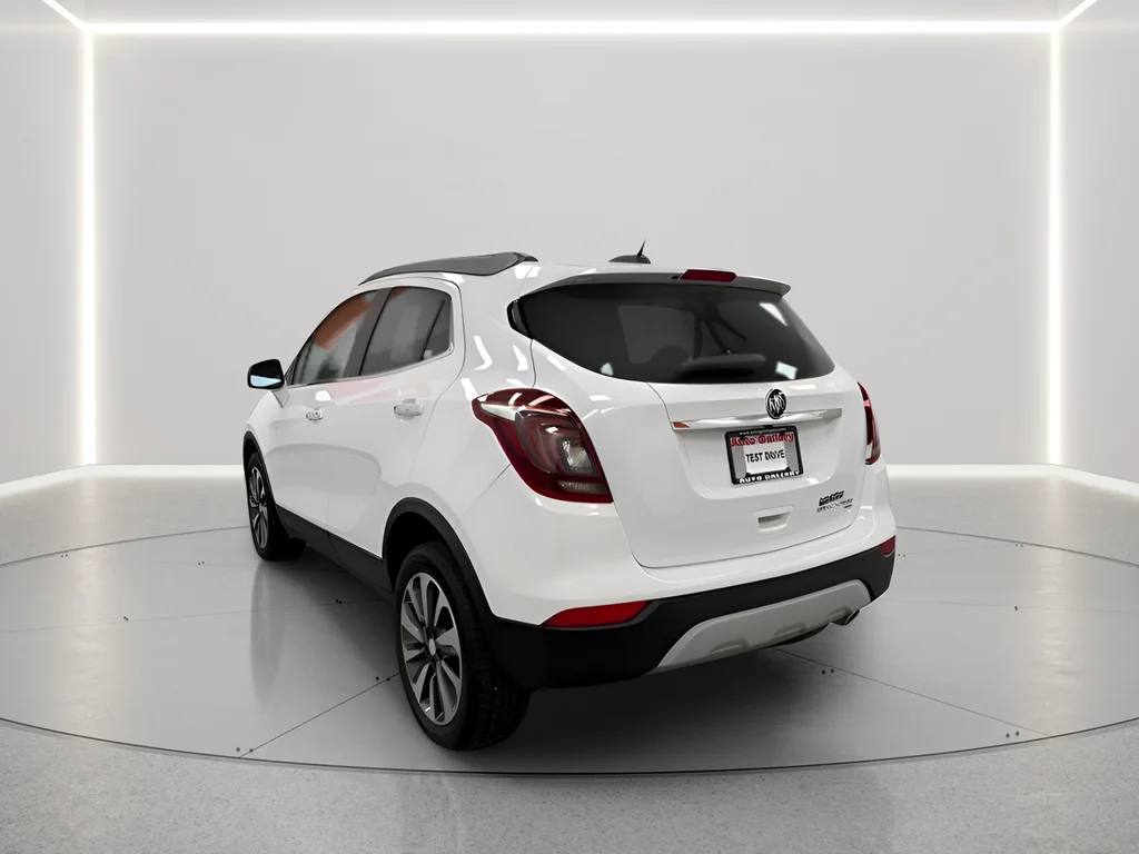 Used 2022 Summit White Buick Preferred image 3