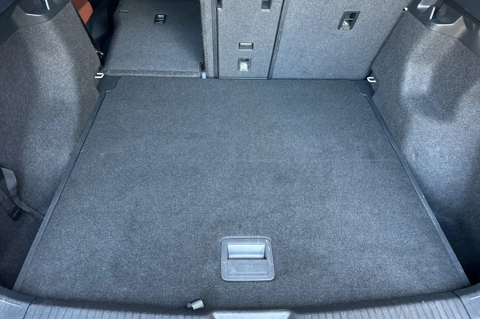 Used 2021 Gray Volkswagen Pro S image 15