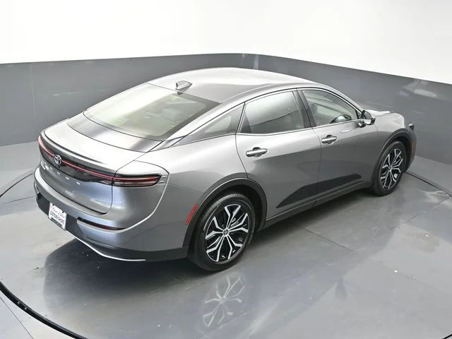 Used 2024  Toyota XLE image 45
