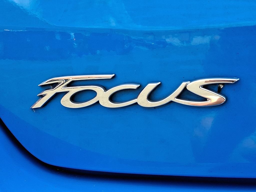 Used 2017 Blue Ford RS image 32