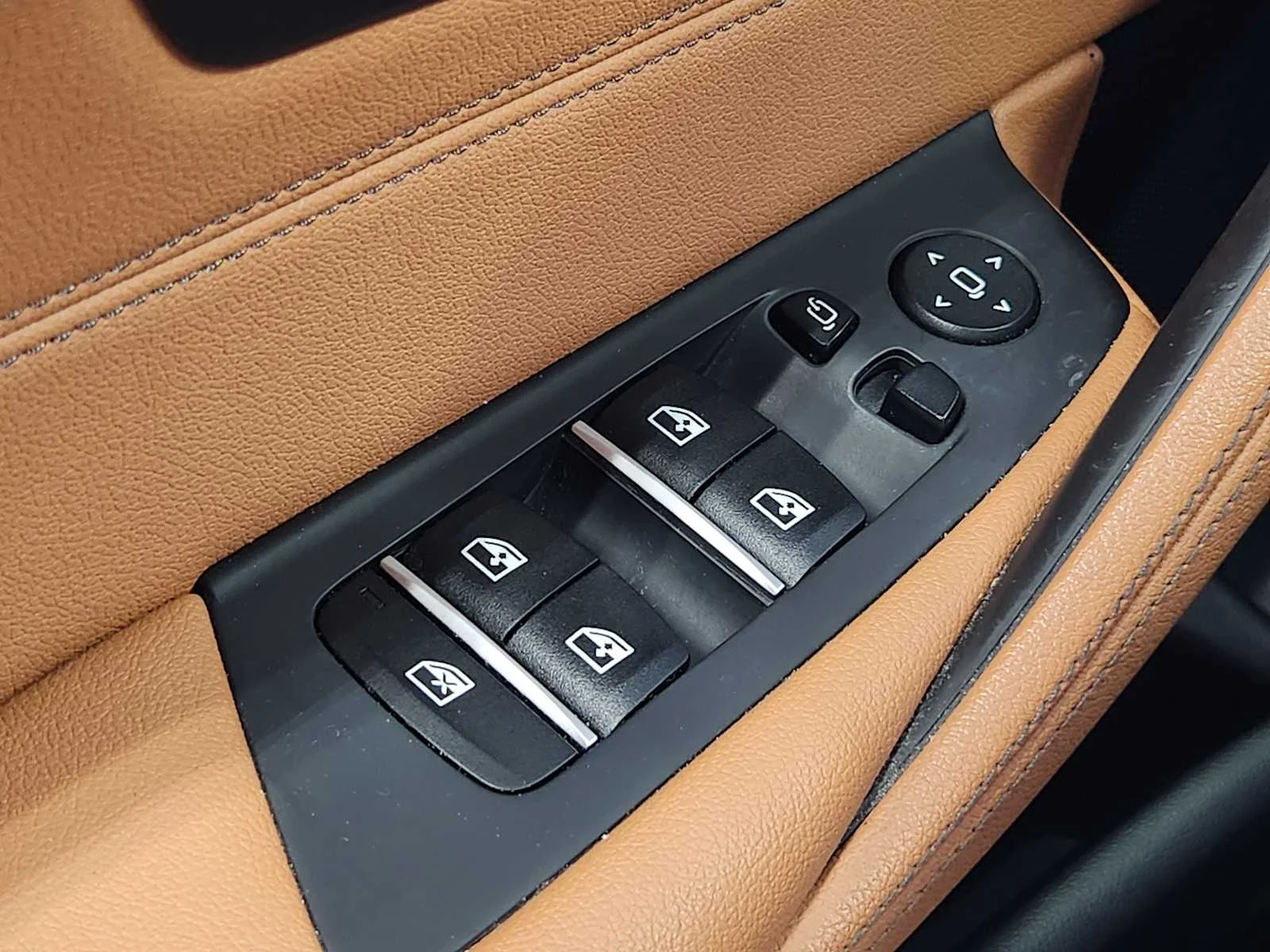 Used 2023 Dark Graphite Metallic BMW 530i image 19