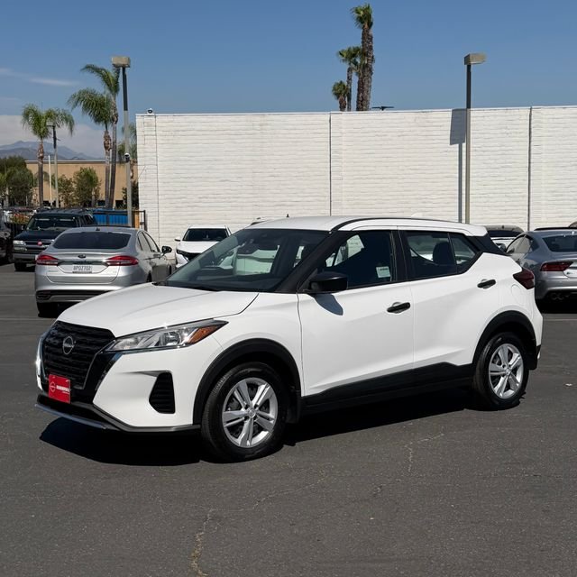 Used 2025 White Nissan S image 3