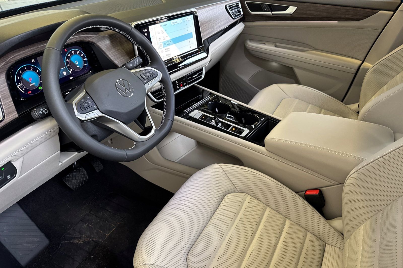 2026 Volkswagen Atlas SEL - Photo 10