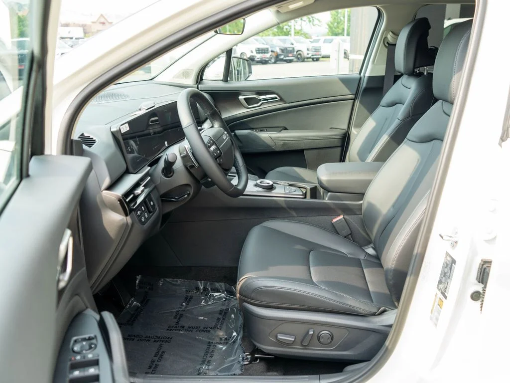 New 2026 Snow White Pearl Kia EX image 11