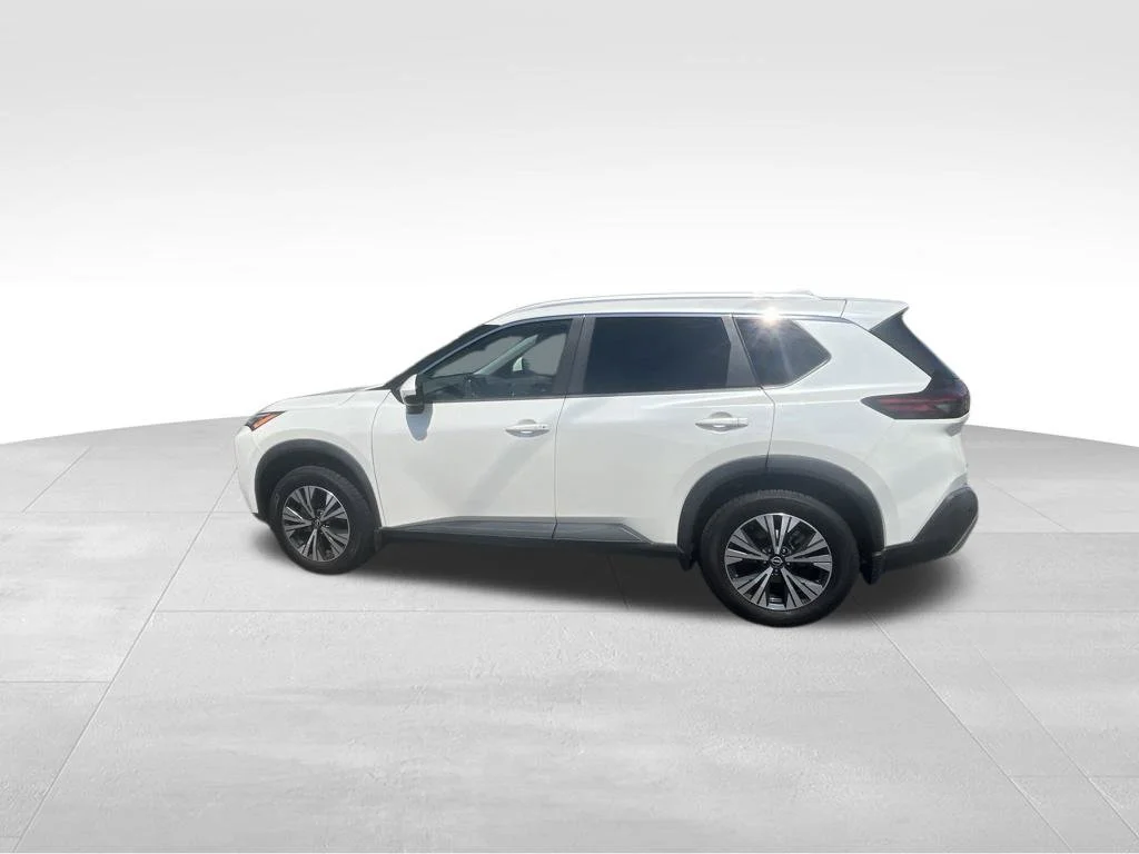 Used 2023 White Nissan SV image 28