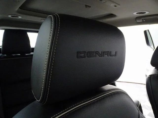 Used 2018 EBONY TWILIGHT METALLIC GMC Denali image 21