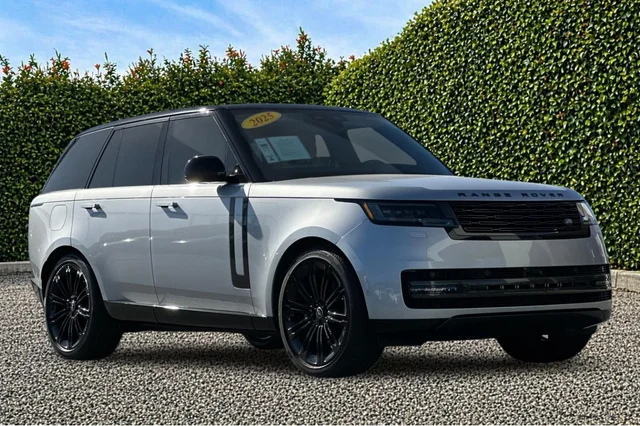 2025 Land Rover Range Rover SE