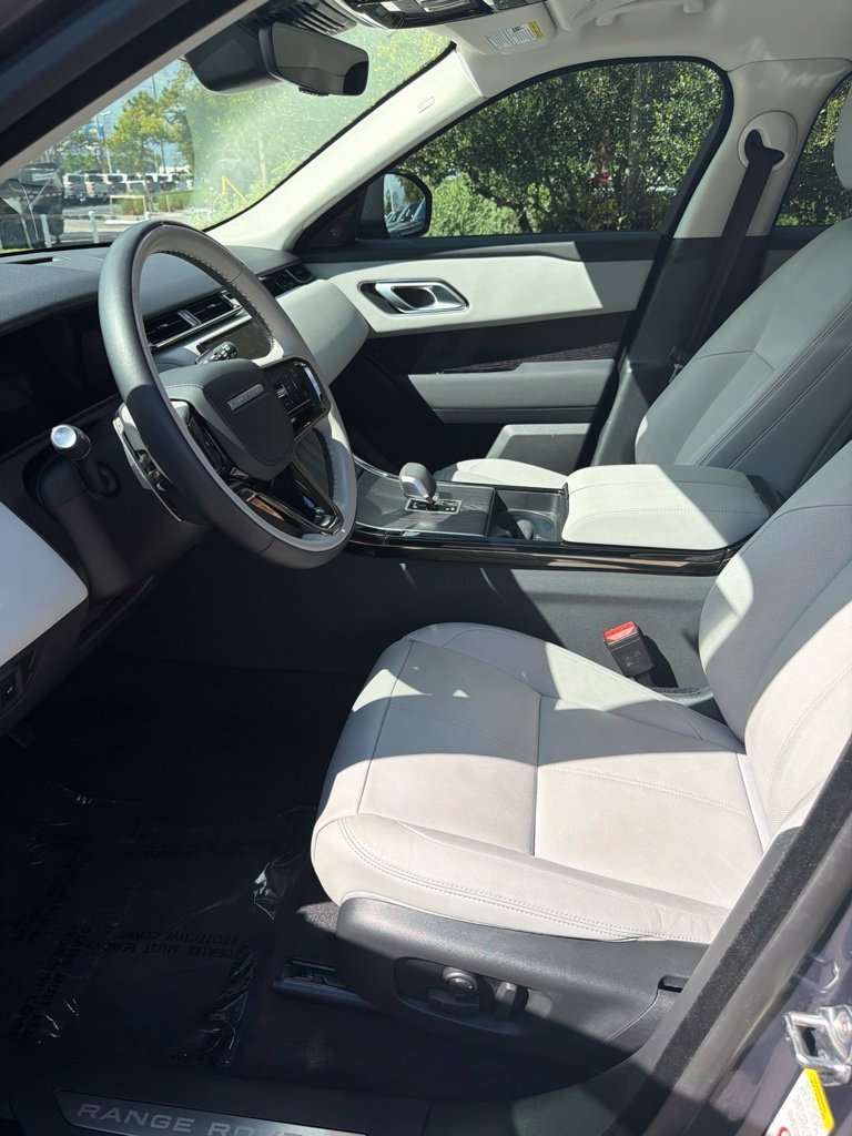 Used 2024 Blue Land Rover S image 3