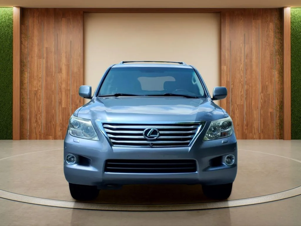 Used 2008  Lexus 570 image 2