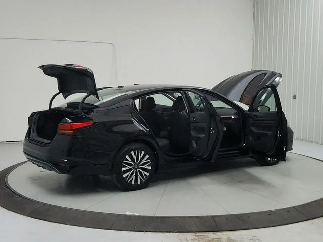 New 2026 Black Nissan 2.5 SV image 15