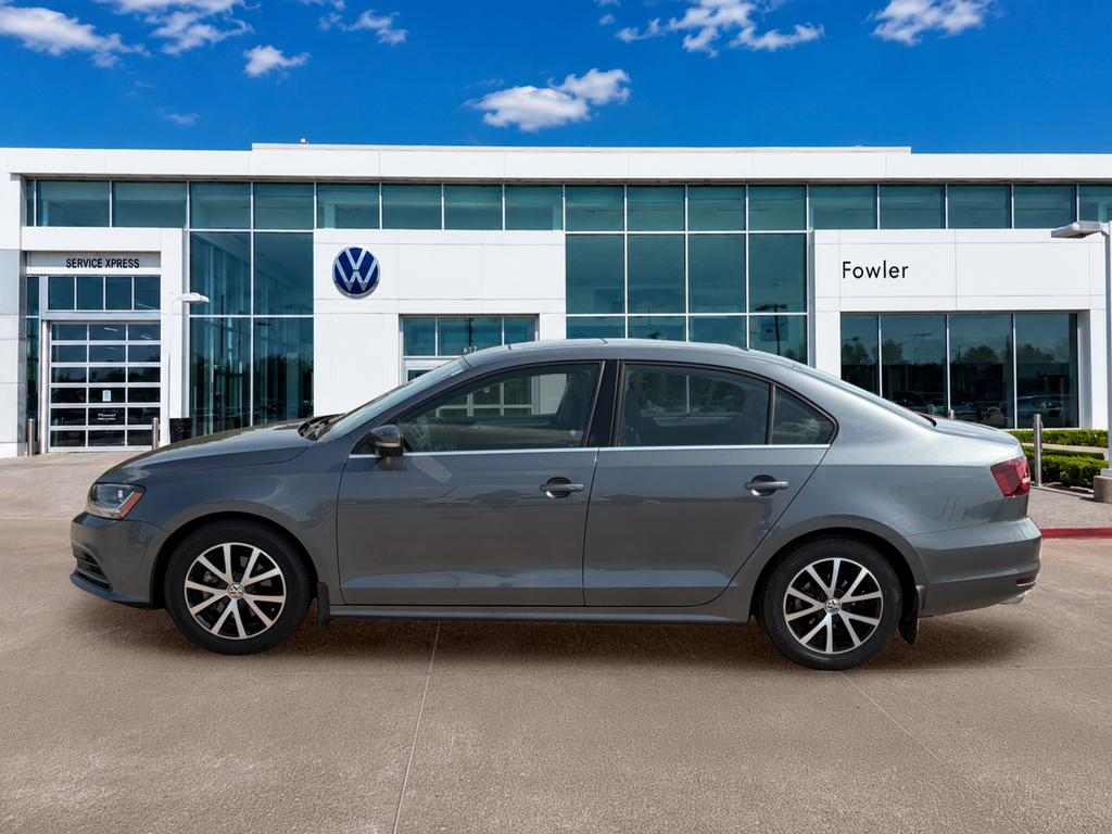 Used 2017 Gray Volkswagen 1.4T SE image 8