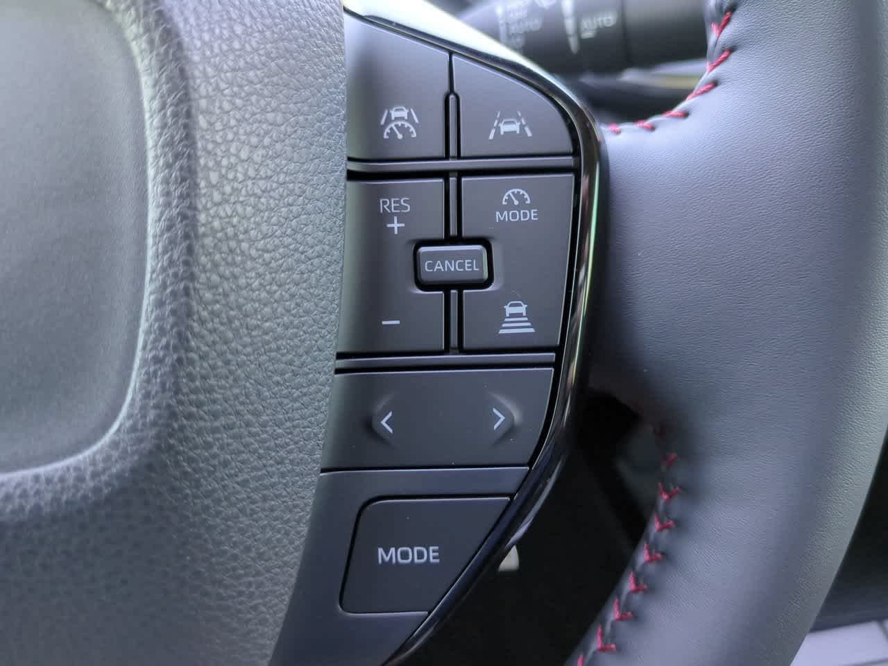 2026 Toyota Prius Plug-in Hybrid XSE - Photo 25