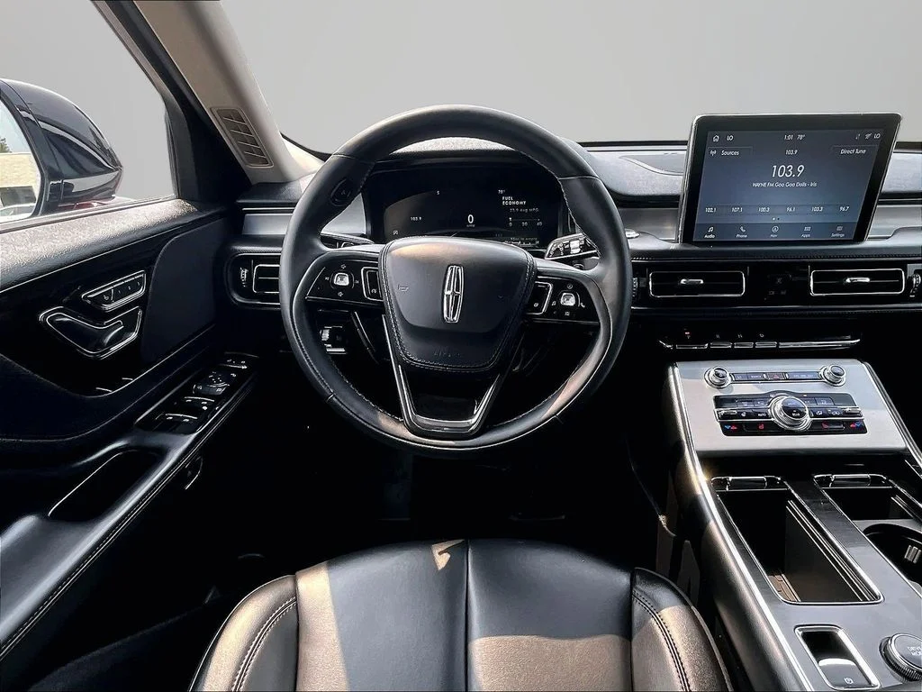 Used 2022 Red Lincoln Standard image 6