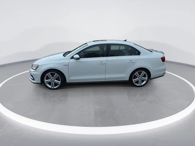 Used 2017  Volkswagen GLI image 5