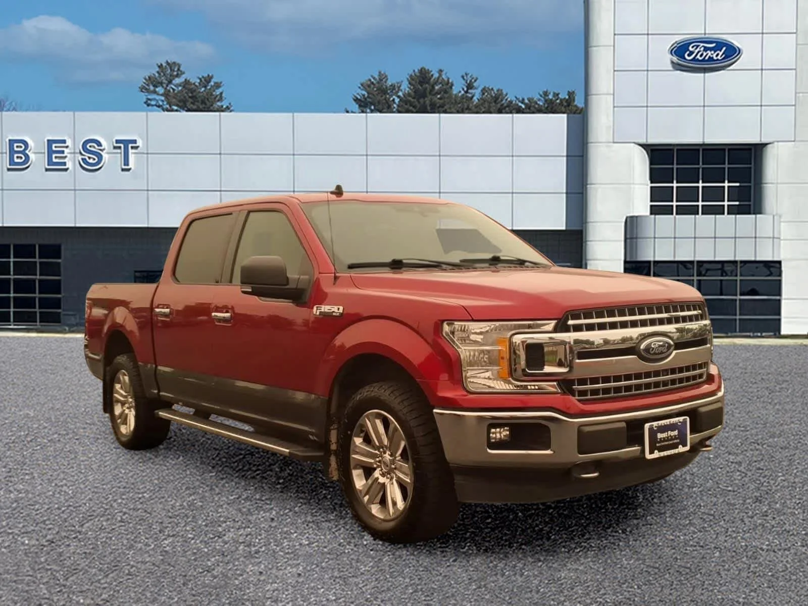 Used 2020 Rapid Red Metallic Tinted Clearcoat/Magnetic Ford XLT image 9