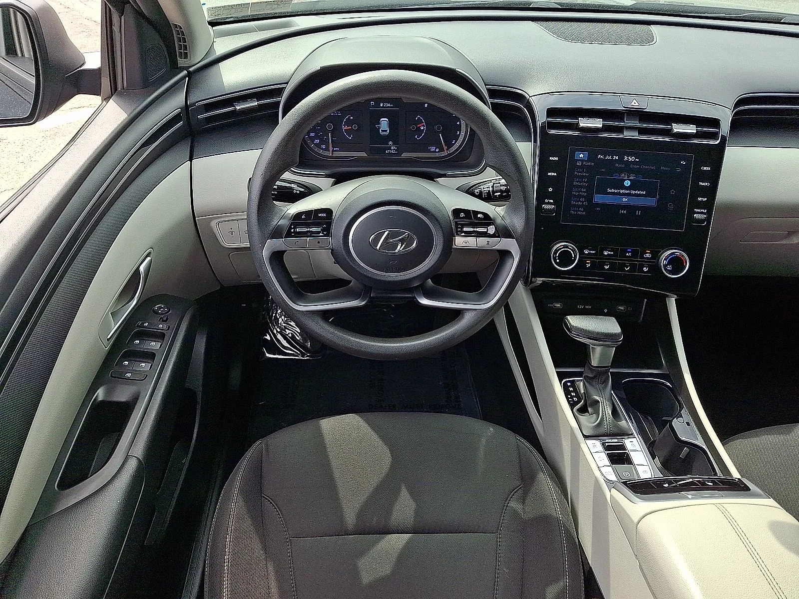 Used 2023 Black Hyundai SEL image 11