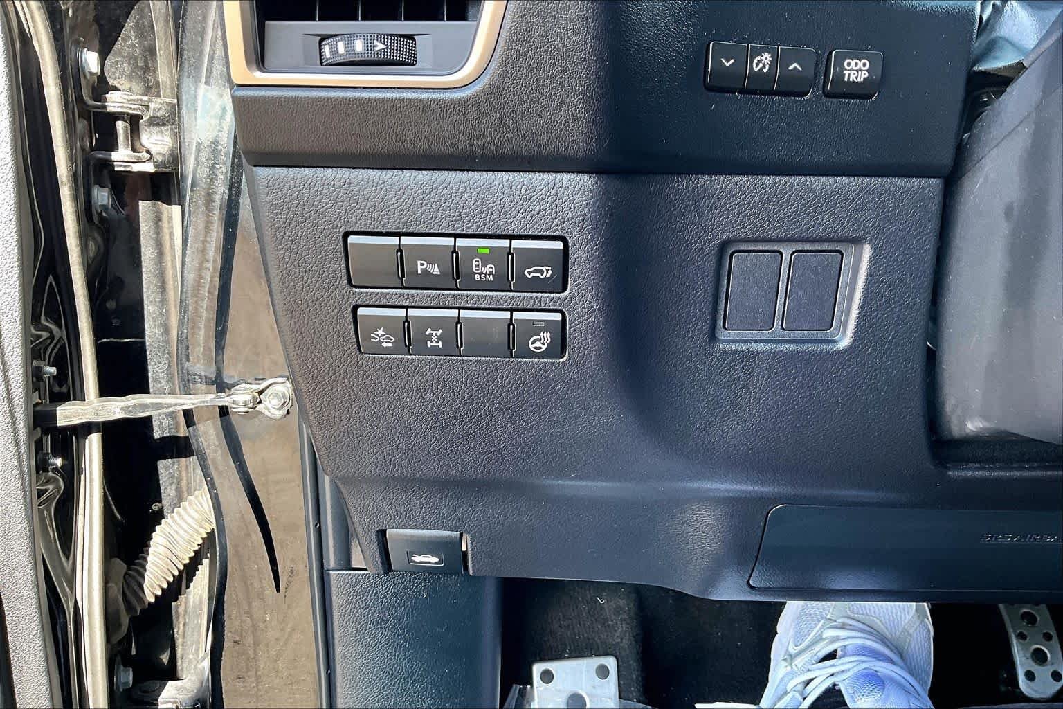 Used 2017 Obsidian Lexus  image 33
