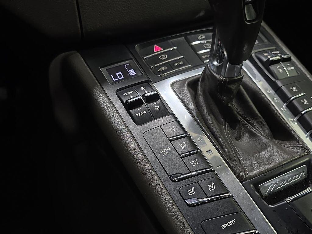 Used 2017 Blue Porsche Base image 27