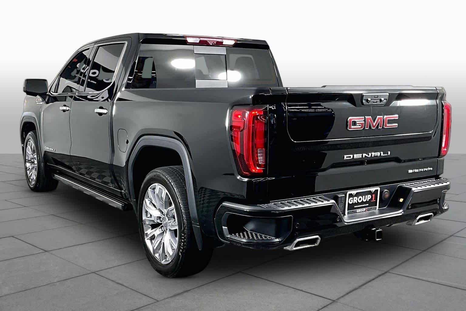 Certified Used 2025 Onyx Black GMC Denali image 12