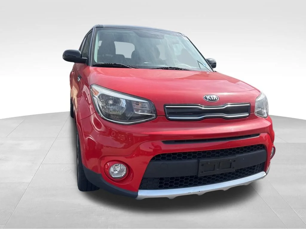Used 2018 Red Kia Plus image 19