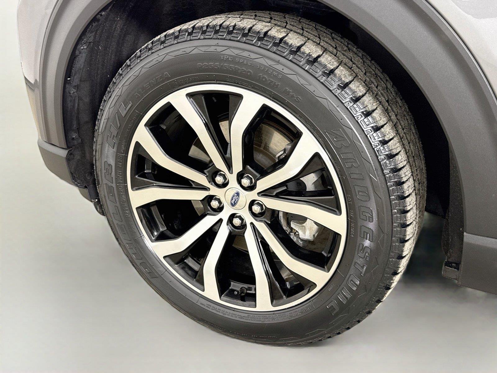 Used 2025 Gray Ford ST-Line image 34