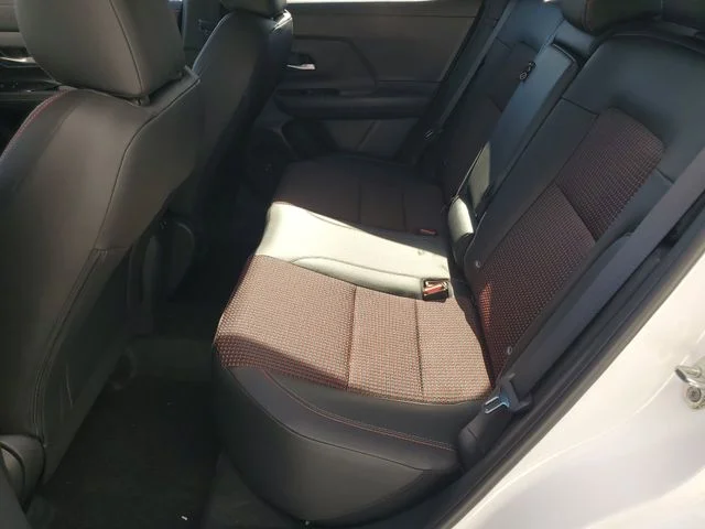 2026 Nissan KICKS SR - Photo 18
