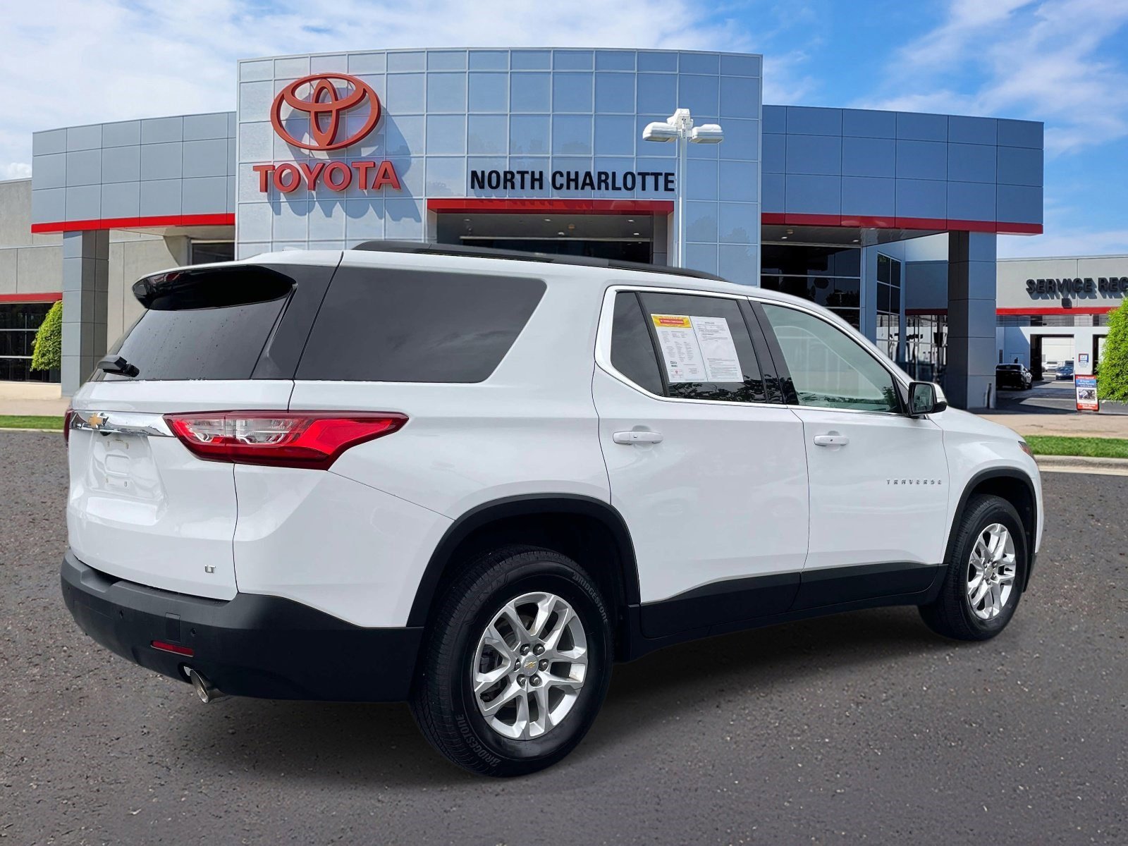 Used 2019 Summit White Chevrolet LT Cloth image 5