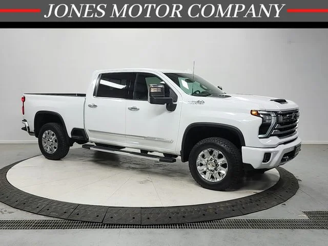 Used 2024 White Chevrolet High Country image 1