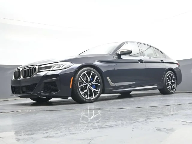 2023 BMW 5 Series M550i - Photo 37