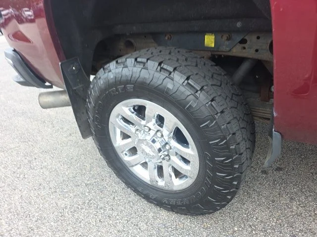 Used 2016 Red Chevrolet LTZ image 10