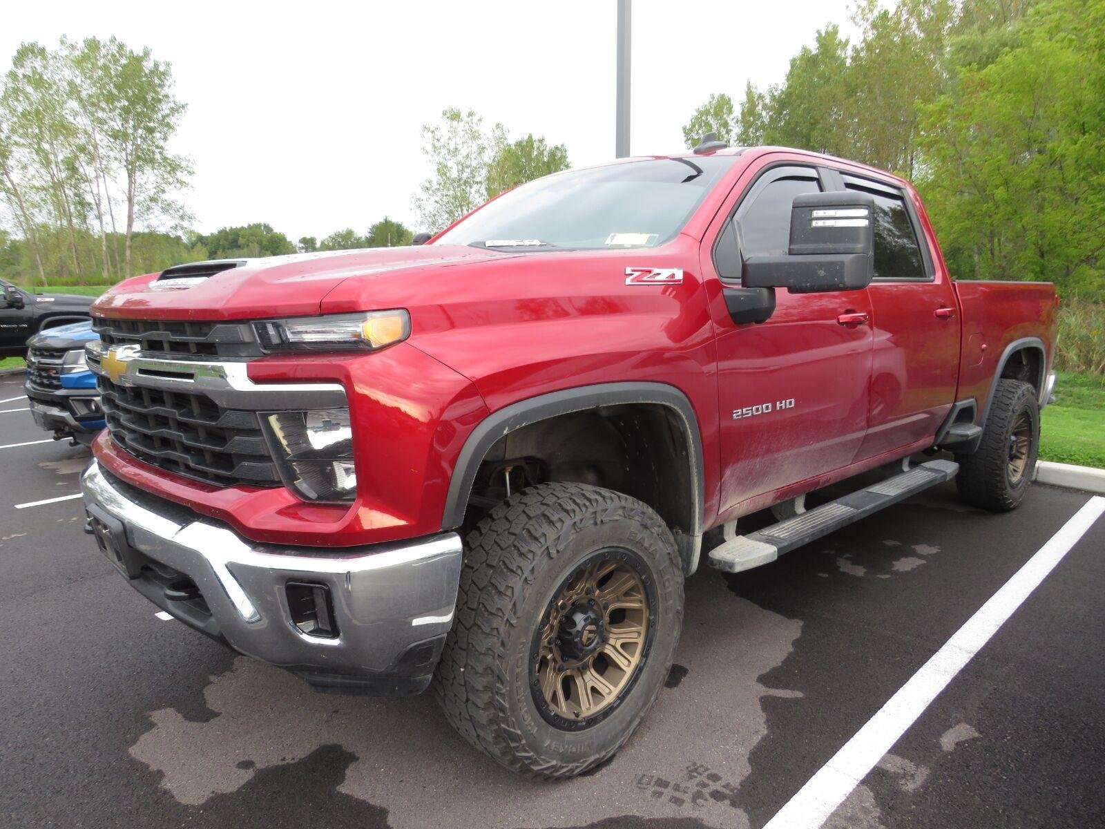 Used 2024 Radiant Red Tintcoat Chevrolet LT image 7