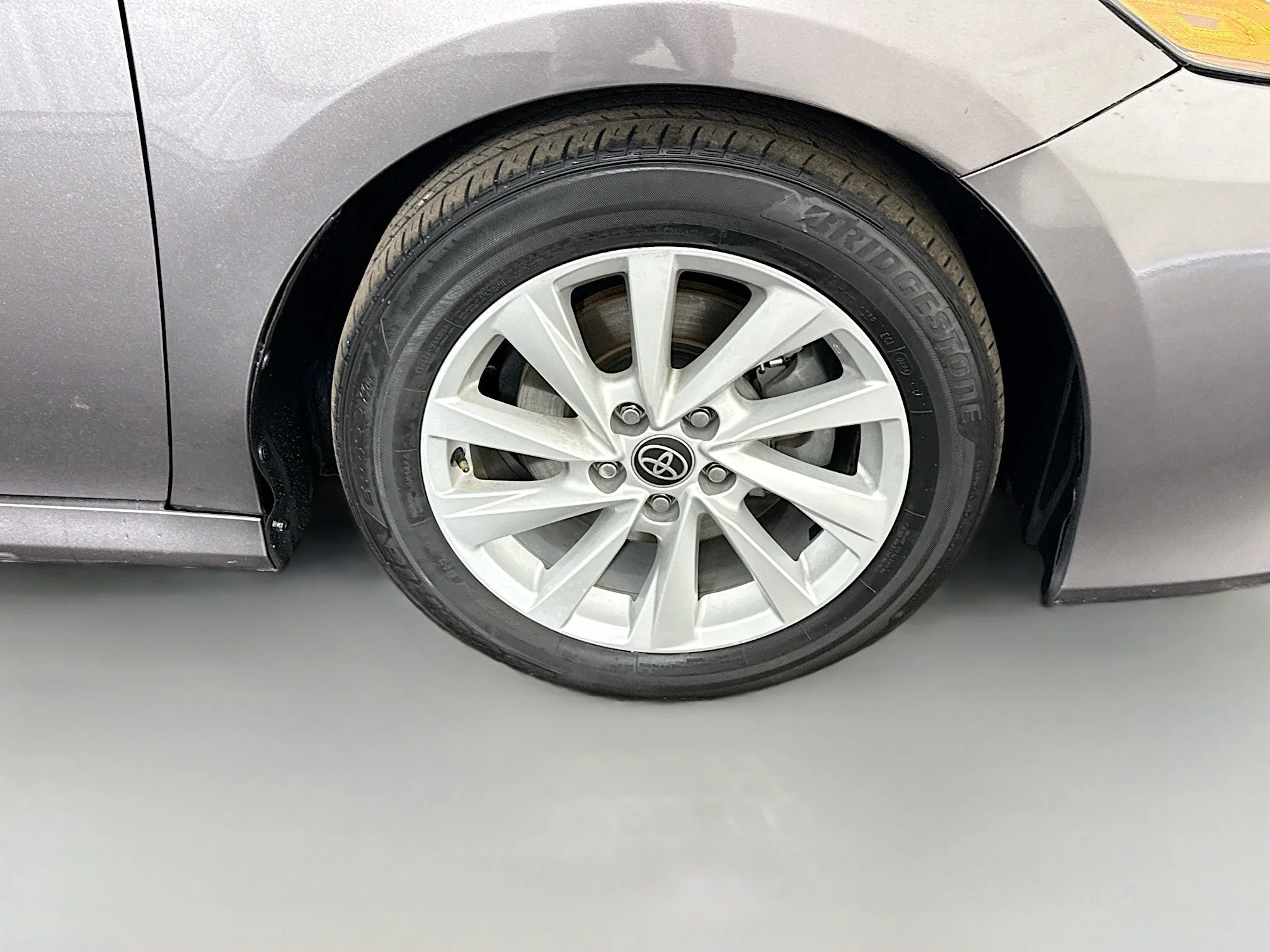 Used 2022 Predawn Gray Mica Toyota LE image 27